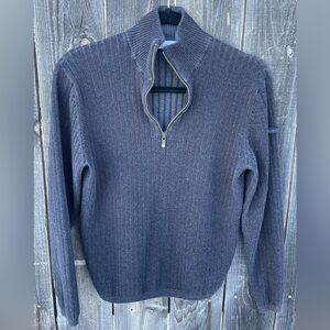 Calvin Klein Men’s 1/4 Zip Pullover/Sweater. 
Size M